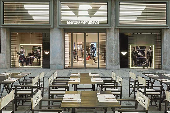 die Terrasse des Emporio Armani Caffé in der Theatinerstraße  (©Foto: Emporio Armani Caffé)
